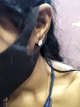 Thaper_Meera2 Live XXX-Chat