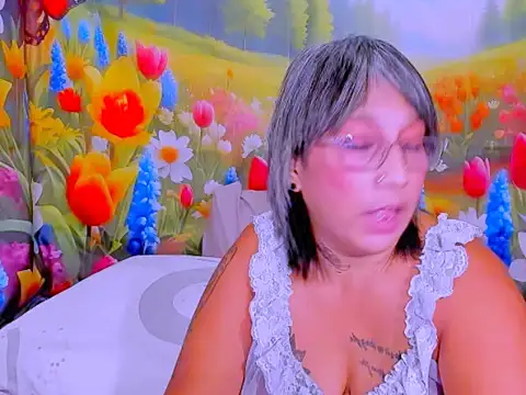 indianroxy: онлайн-секс-чат