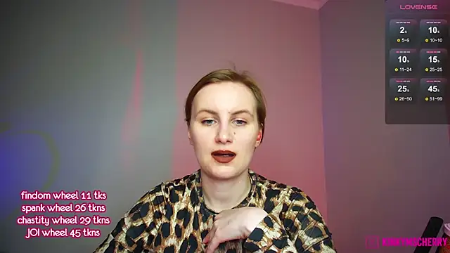 แชท XXX สดของ KinkyMissCherry