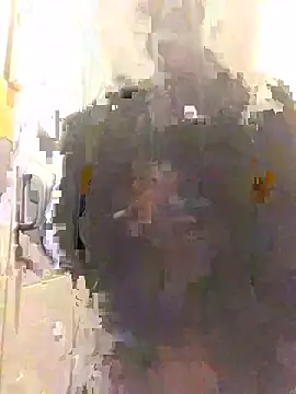 InhlalaibaBhebha Show in webcam