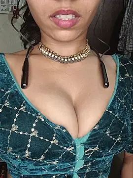 Savita2310's Live XXX Chat