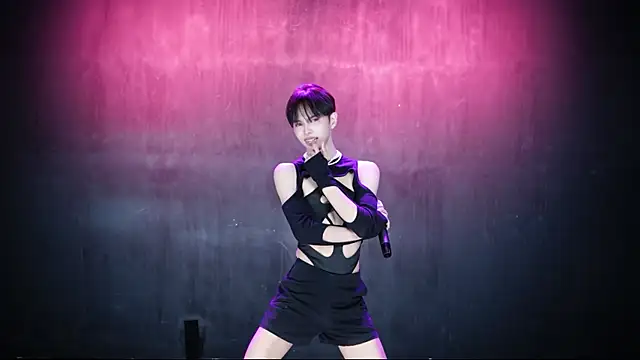 Chat XXX Live Queen-Vibe