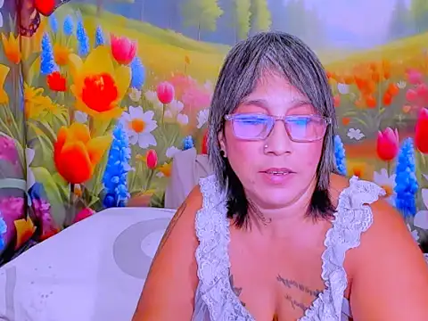 XXX chat uživo modela indianroxy