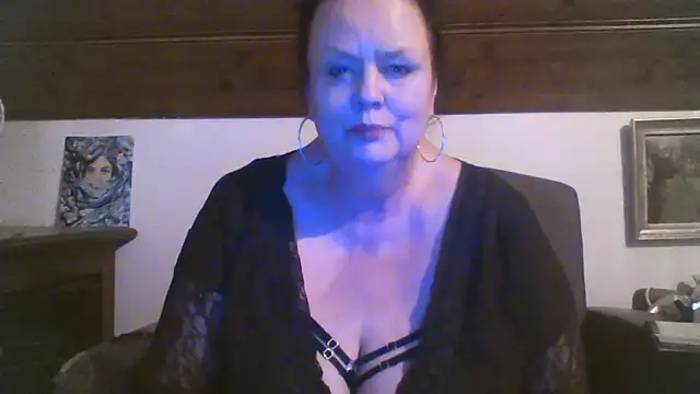 แชท XXX สดของ TiffanyMature