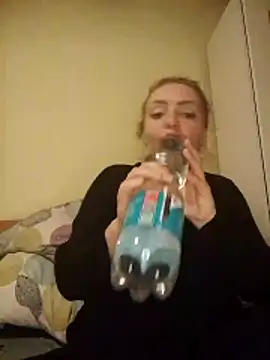 Bella-Monroe Chat XXX live