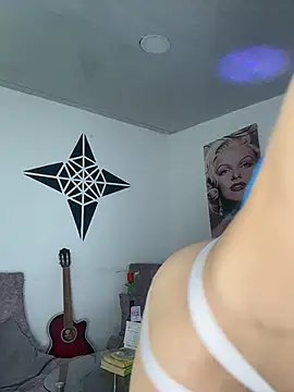 Mydreams69's Webcam Show