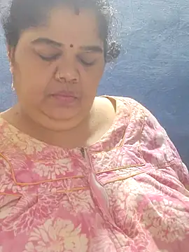 แชท XXX สดของ tamilthanushri