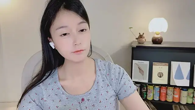 Onechestnut's Live XXX Chat