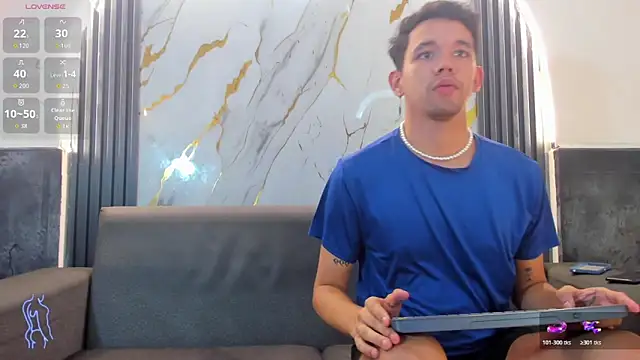 XXX chat uživo modela jeremytonner