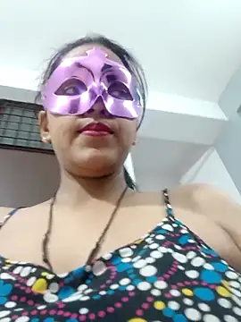 Shivani_hotty Adlı Modelin Canlı XXX Sohbeti