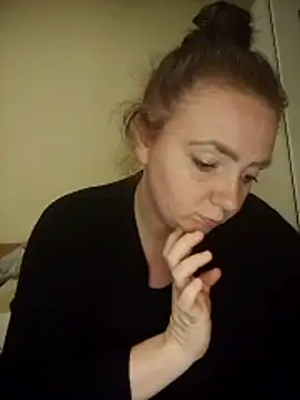 Bella-Monroe Live XXX-chat