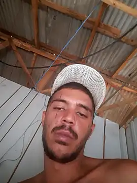 Catriel007: διαδικτυακό σόου στην κάμερα