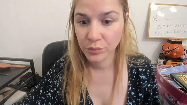 Chatroom XXX en direct de new_but_cute