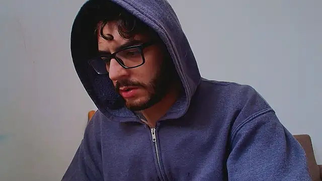 Chatroom XXX en direct de thomas_gun