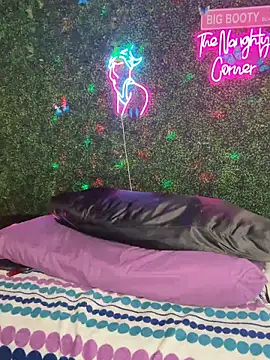 RenaThickAss' Webcam Show