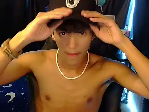 Chatroom XXX en direct de hugekenbigcock