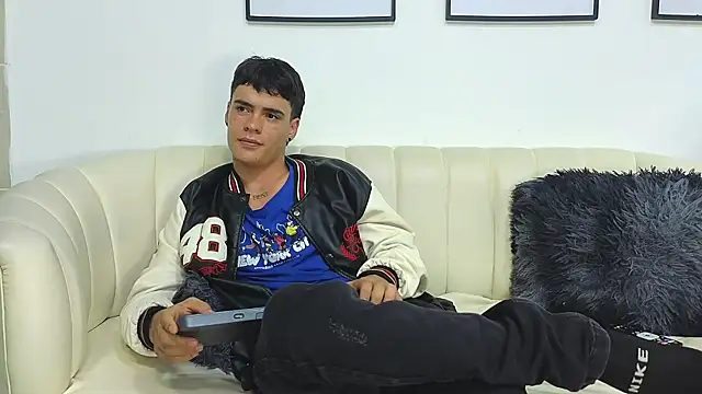 Chatroom XXX en direct de BenitoSaenz