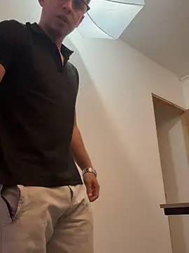 Chatroom XXX en direct de Tommas_Jhonson