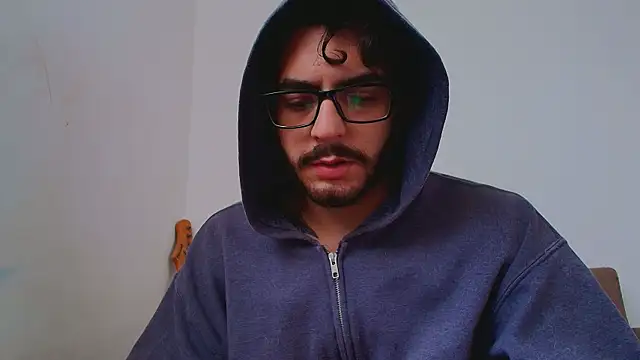 Chatroom XXX en direct de thomas_gun