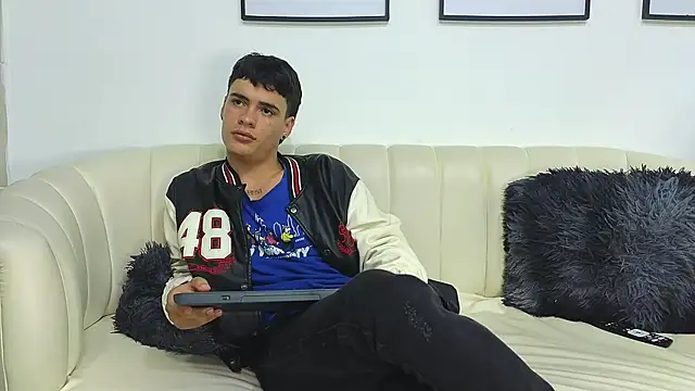 Chatroom XXX en direct de BenitoSaenz