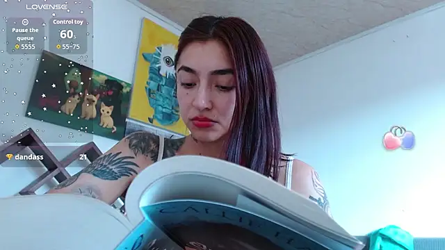 ZoeBakers_ Adlı Modelin Canlı XXX Sohbeti