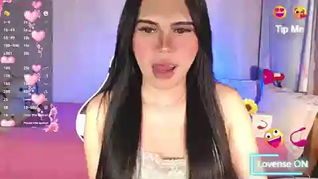 SweetSurrender_ Pertunjukan Webcam