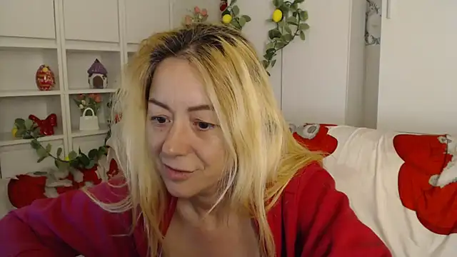 Chat +18 de _karolynesyera_ ao vivo