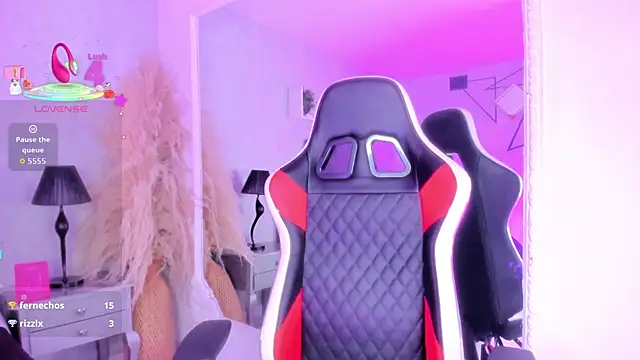 Živý XXX chat KarelyMitchel