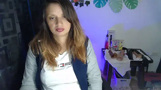 kattydirtylol: απευθείας συνομιλία ΧΧΧ