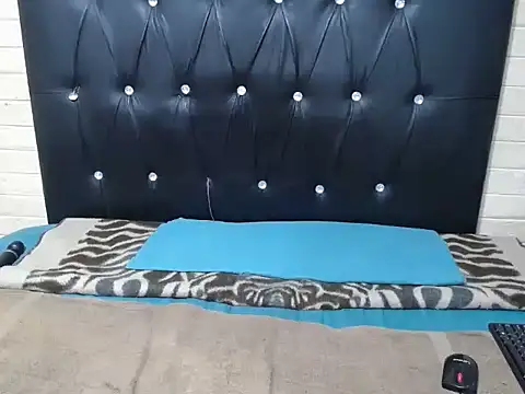 InnocentSlutXx: απευθείας συνομιλία ΧΧΧ