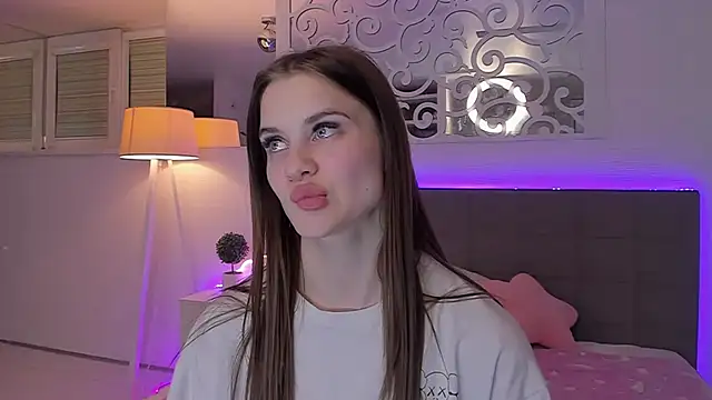 دردشة LuisaClover الجنسية المباشرة