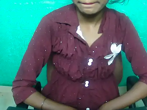 Hotsurbhi's Live XXX Chat