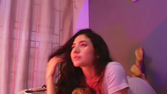 แชท XXX สดของ adara_johnson__