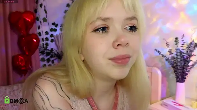 Rochelle_kitty élő XXX-chatje