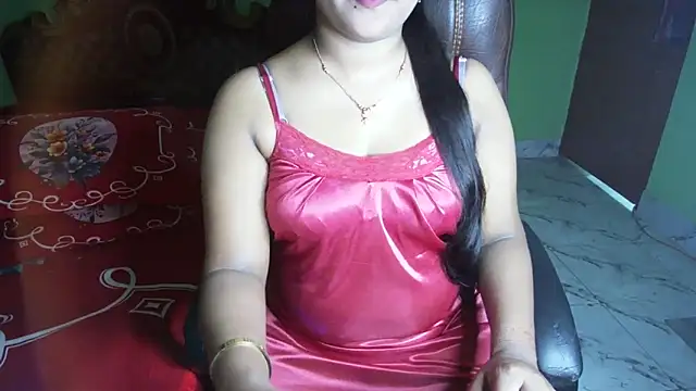 BengaliQueenStar Chat XXX in diretta