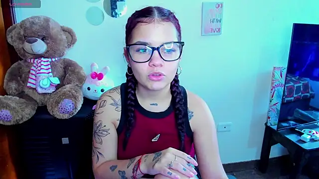 Ema__Luna 现场XXX聊天