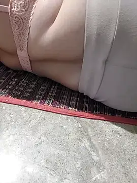 Chat +18 de TamilDreamgirl08 ao vivo