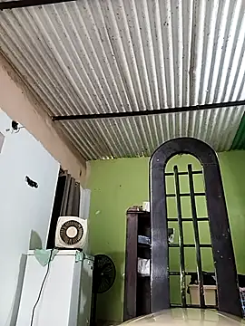 Laura20lopez's Live XXX Chat