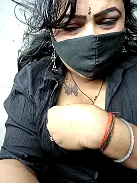 Delhi_Patola Adlı Modelin Canlı XXX Sohbeti