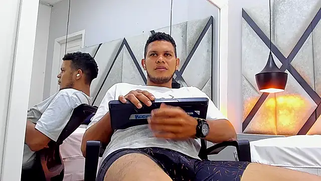 NohaBrooks élő XXX-chatje