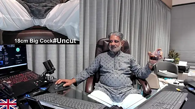 OnlineBossUKのライブXXXチャット