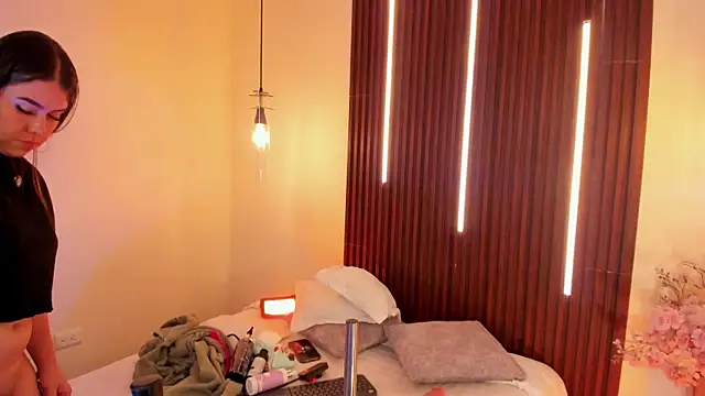 XXX chat uživo modela ArianaBaker