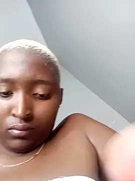 MISS-ENTITLED – Live XXX-chat