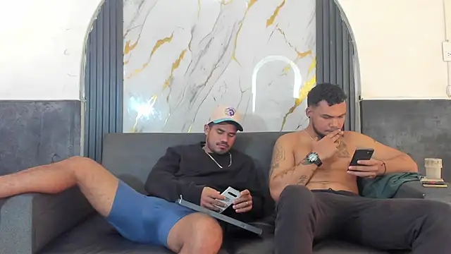 Latins_on_fire Webcam-Show