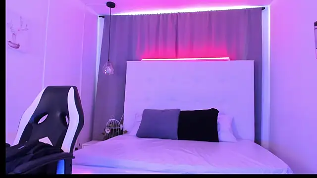 XXX chat uživo modela Thiago_2003_