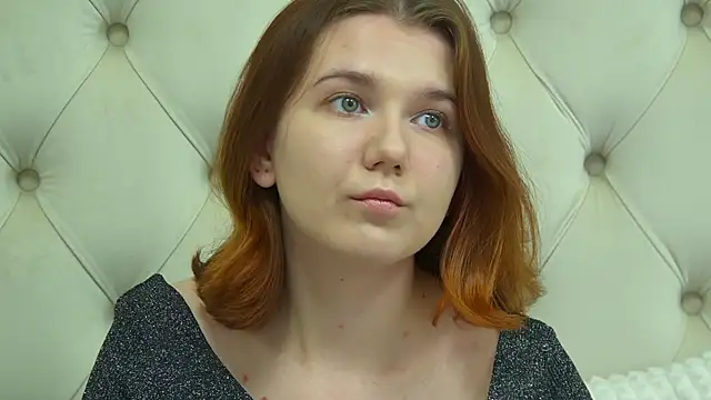 LessySmith's Live XXX Chat