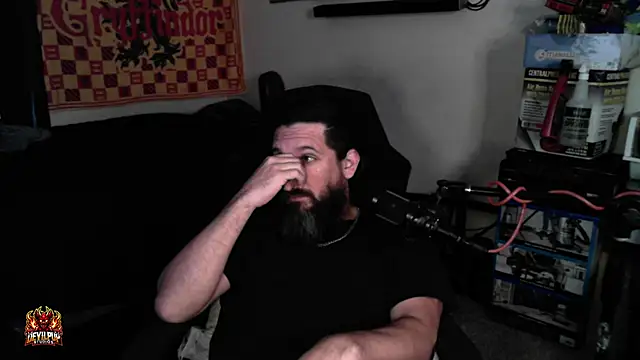 DevilPup75_のライブXXXチャット