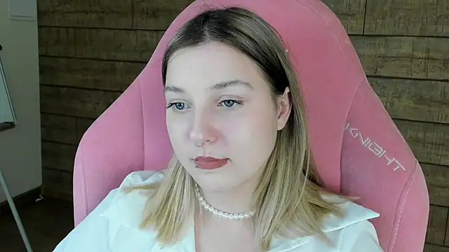 TinnaBurtonのライブXXXチャット