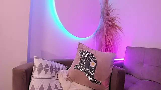 Mila_jenner élő XXX-chatje