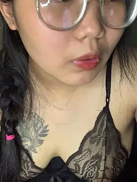 AngelaLuisaaTT's Live XXX Chat